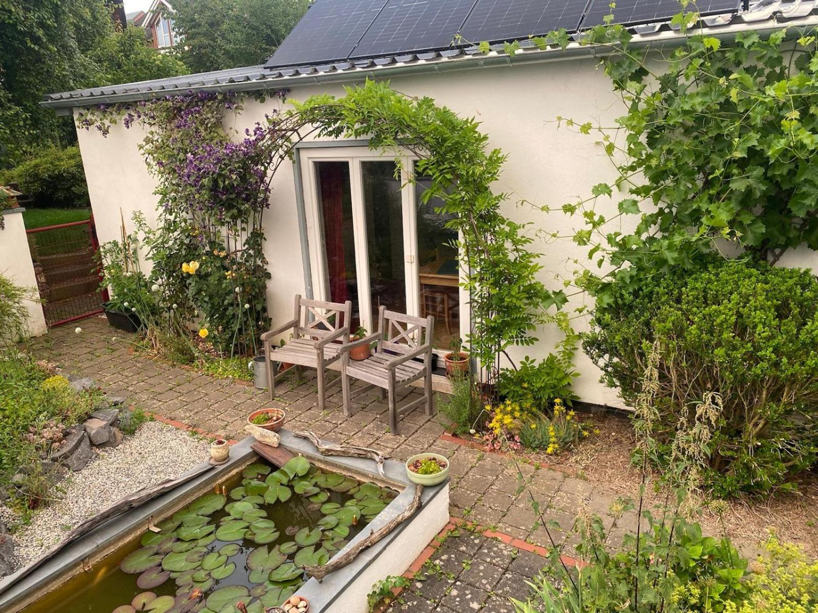 Haeuschen Mit Gartenblick * Idstein